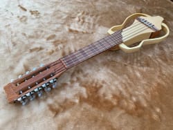 Charango Eléctrico / Silent vista 5