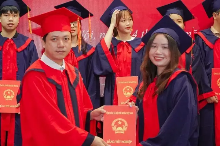 Làm bằng cao đẳng có hồ sơ gốc uy tín, giá rẻ TP.HCM | LamBangDaiHocVN.com