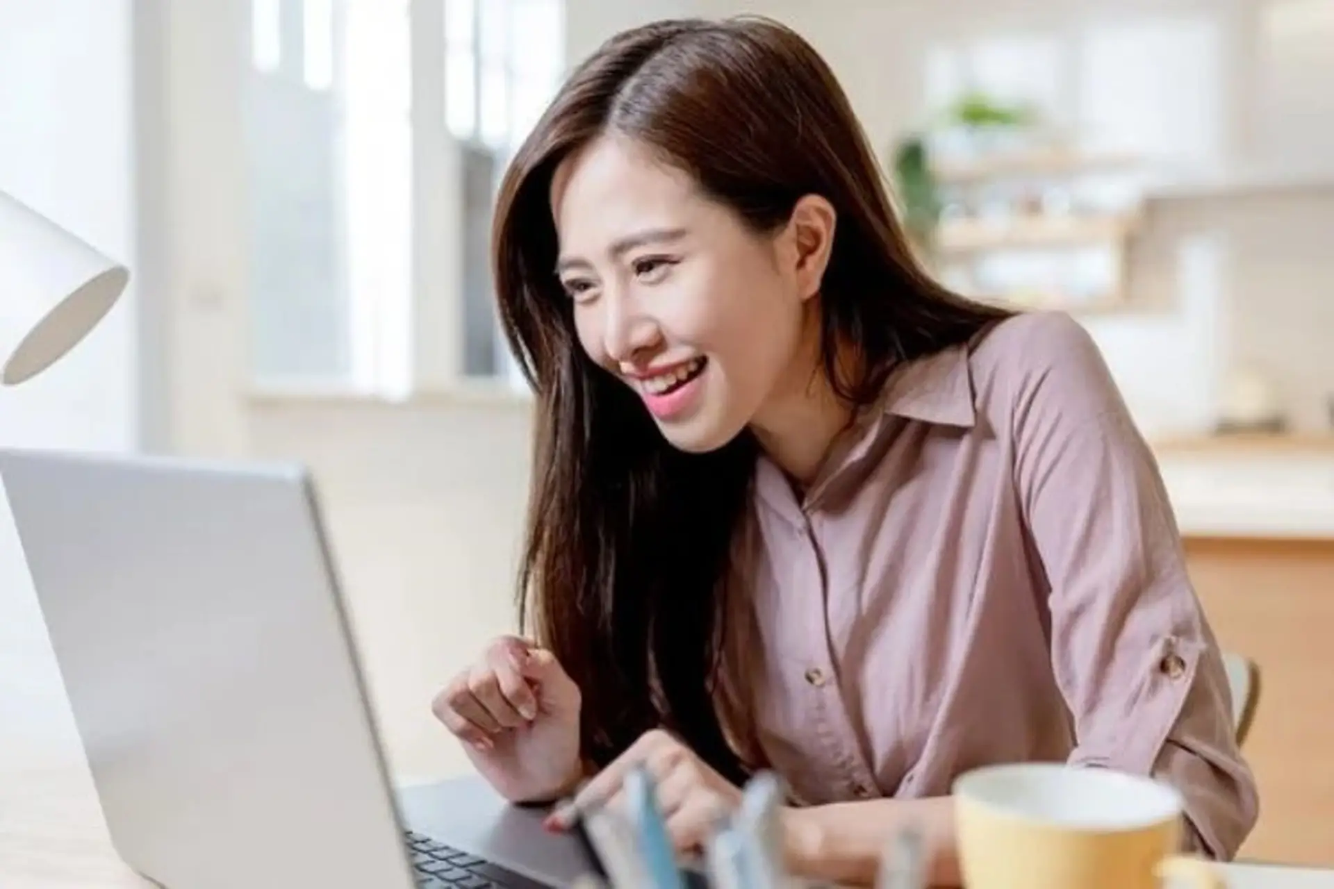 Học Nghề Cho Nữ - Hướng Nghiệp Hot, Cơ Hội Việc Làm Cao