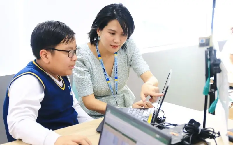 Học Nghề Cho Nữ - Hướng Nghiệp Hot, Cơ Hội Việc Làm Cao