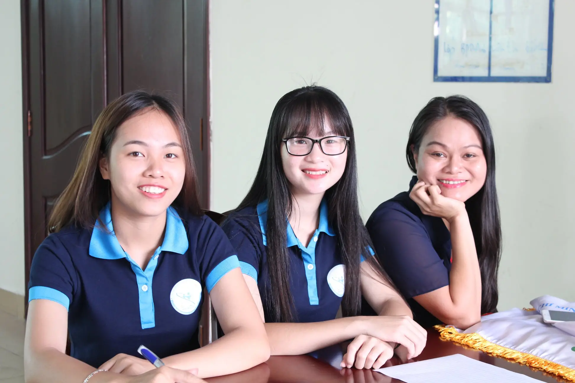 Con gái học cao đẳng nên học ngành gì? Top ngành hot trend