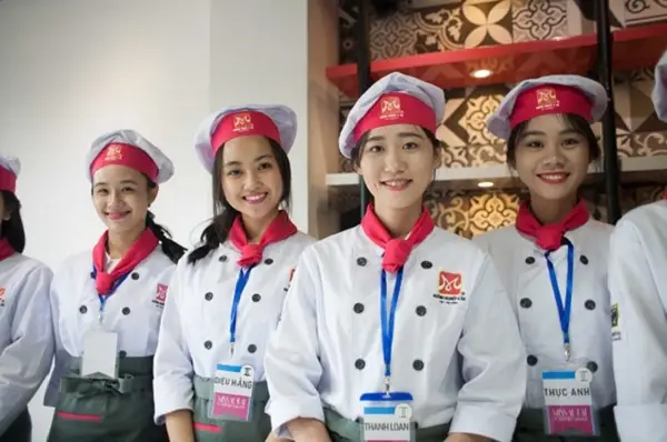 Con gái nên học nghề gì? Hướng dẫn chọn nghề phù hợp