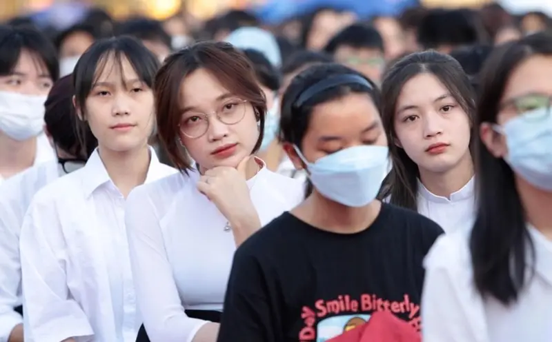 Con gái nên học nghề gì? Hướng dẫn chọn nghề phù hợp