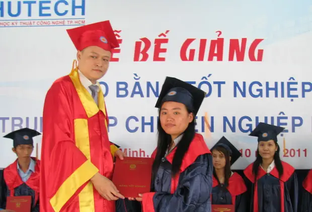 Bằng Tốt Nghiệp Trung Cấp Chuyên Nghiệp - Cơ hội và Giá trị