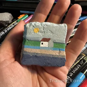 Painted painting stone by artist Birthe_Lucky_Stone showing landscape. Ein stilles Häuschen am Meer, wo die Sonne sanft scheint und die Zeit ein wenig langsamer vergeht.
Dieses kleine Gemälde fängt die schlichte Schönheit Dänemarks ein – ruhig, gemütlich und voller Charme. Der Stein erinnert an Momente der Stille, frische Meeresluft und das warme Gefühl, nach Hause zu kommen.

Wenn es dir gefällt, nimm es mit – und wenn der richtige Moment gekommen ist, gib es weiter und lass es neue Orte entdecken.


A quiet house by the sea, where the sun shines gently and time slows down.
This peaceful scene captures the simple beauty of Danish life – calm, cozy, and full of quiet charm. Let this stone remind you of still moments, fresh breezes, and the feeling of coming home.

Feel free to take it with you on your journey – and when the time feels right, pass it along and let it continue to travel. Every stop adds a little more to its story 🙏♥️🇩🇰.