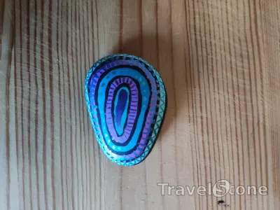 Painted painting stone by artist nad_doodles showing pattern. Mandala schwarz .