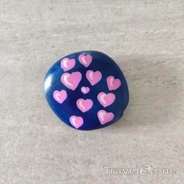 Painted painting stone by artist mjenny showing pattern. Bin gespannt, ob mein Stein gefunden wird