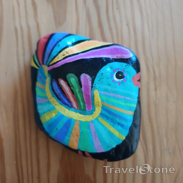 Painted painting stone by artist nad_doodles showing animals. Bunter Vogel