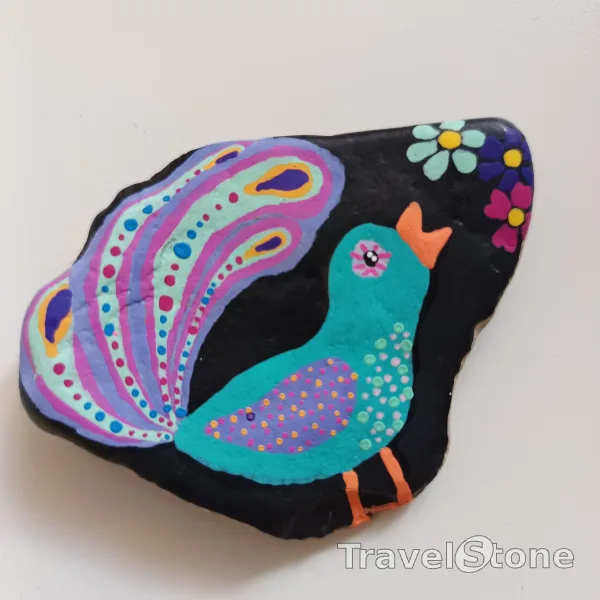 Painted painting stone by artist nad_doodles showing animals. Bunter Vogel