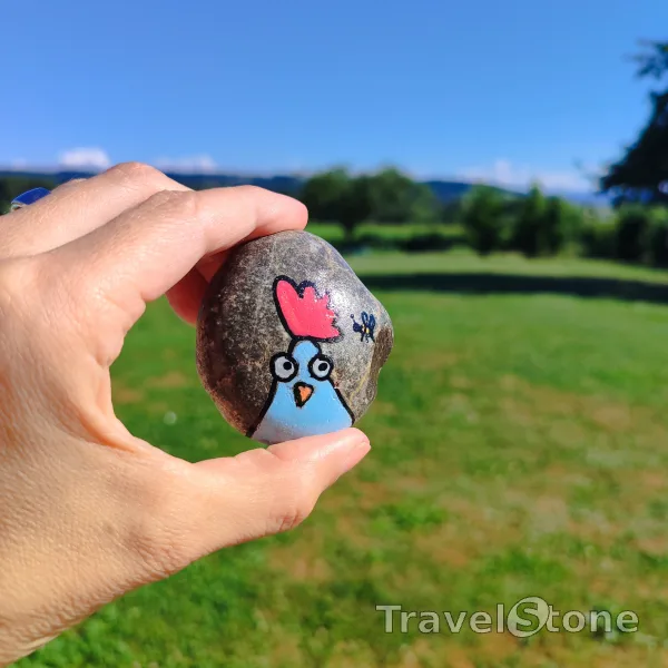 Painted painting stone by artist LaLiLu showing animals. Chicken TravelStone