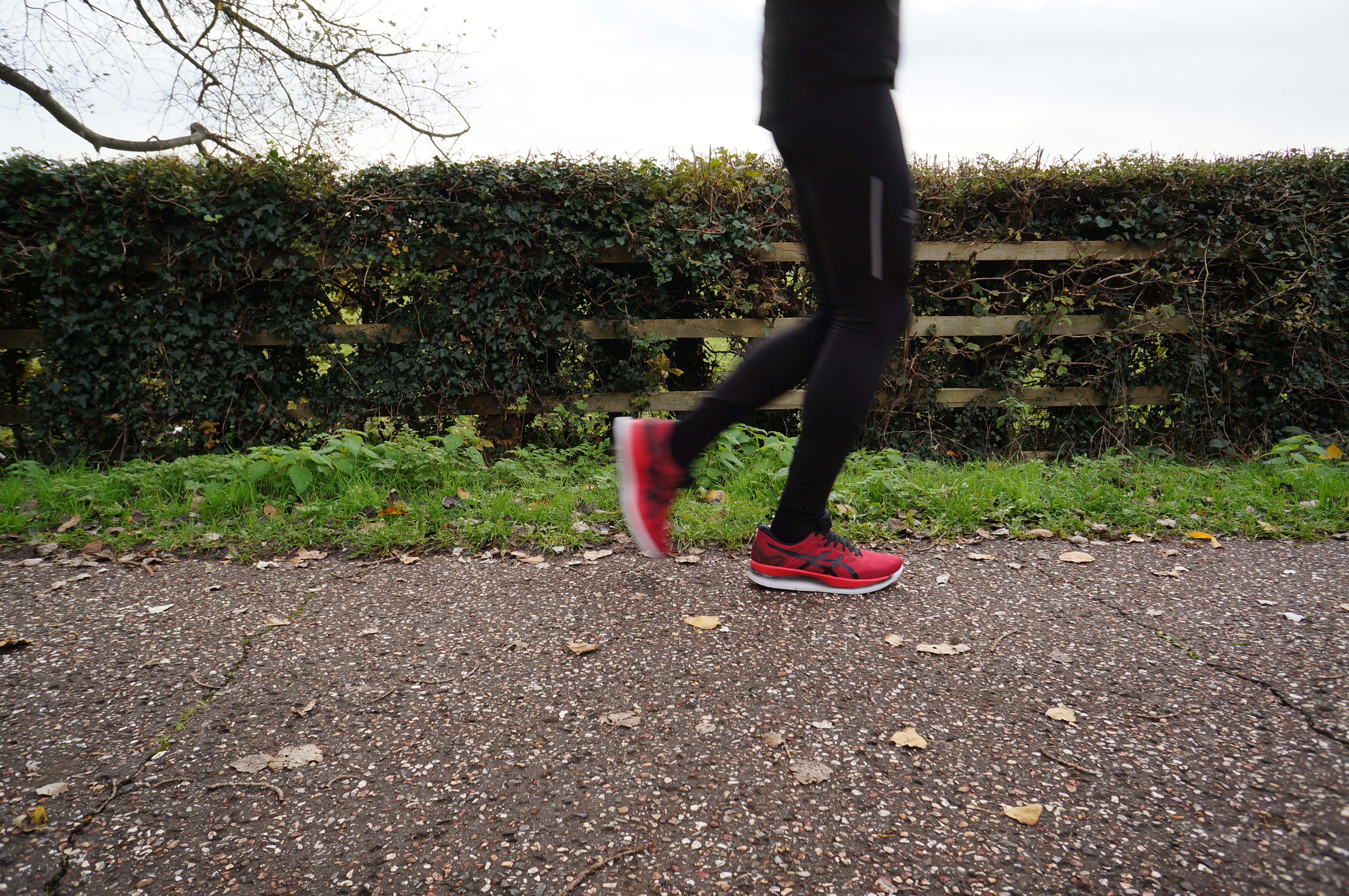 Asics GlideRide - High curvatiure profile helps your feet propelling forward