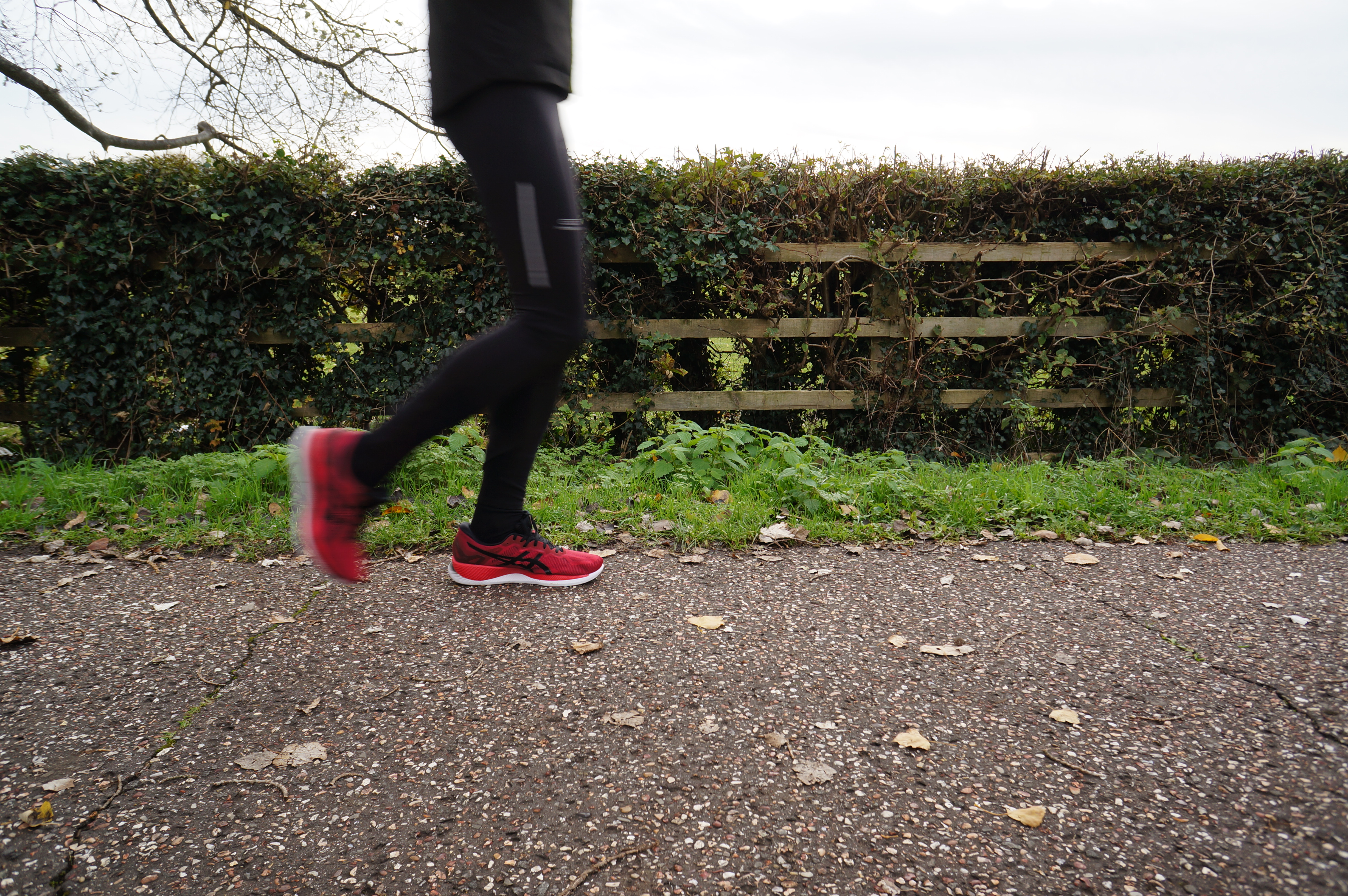 Asics GlideRide - High curvatiure profile helps your feet propelling forward