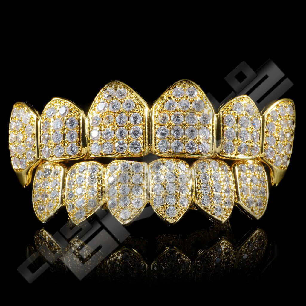 Gold-Plated Fanged Grillz Set