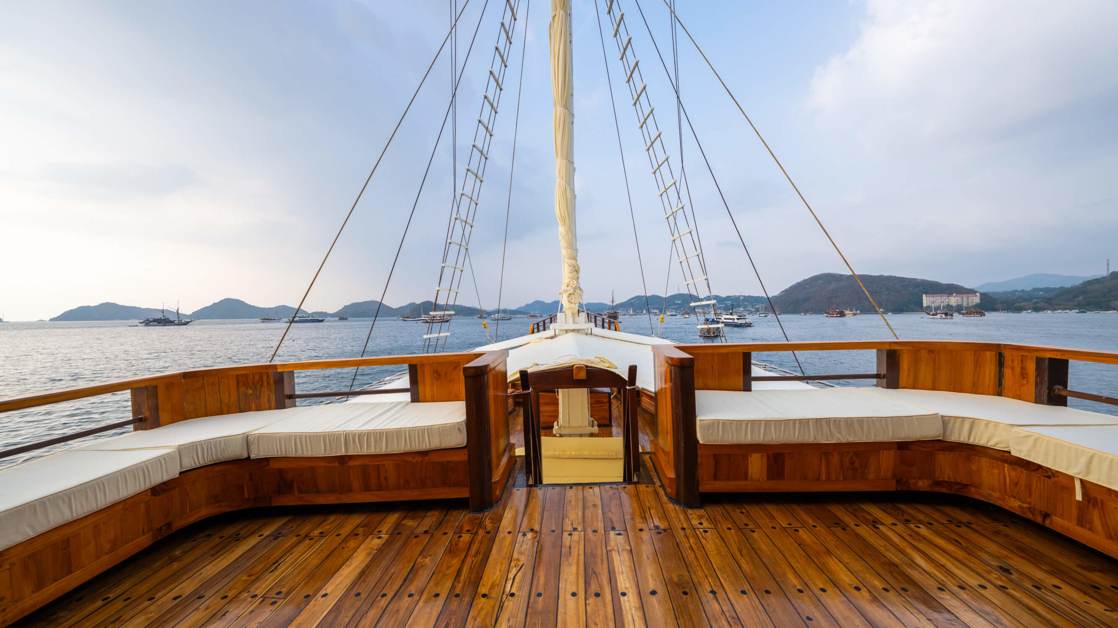 Angels Outdoor Lounge