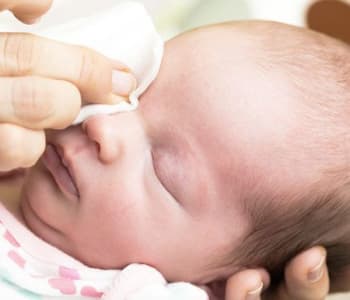 Hygiène du bébé : comment prendre soin de votre nouveau-né