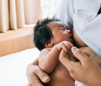 2068_colostrum-allaitement-maternel