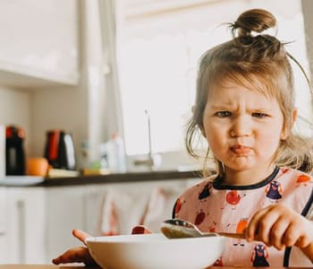 Alimentation : mon enfant devient difficile, que faire ?