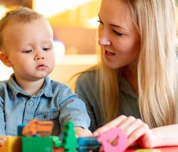 enfant raconte journée à l'école conseils