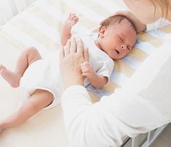 Tour de lit : pourquoi c'est dangereux pour bébé ?