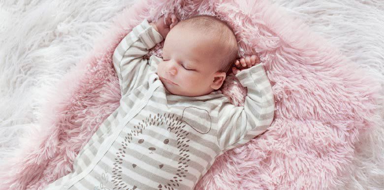 1249_bebe-dort-peu
