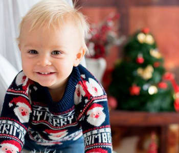 Tenue de fête de Bébé : l'habiller pour Noël et le Nouvel An