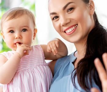 doit-on forcer son enfant à dire bonjour ? 
