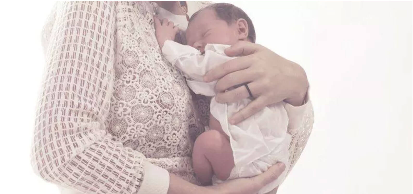 Bébé est né j'ai du mal à l'aimer