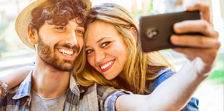 4-conseils-de-securite-avant-de-poster-vos-photos-sur-les-reseaux-sociaux.jpg