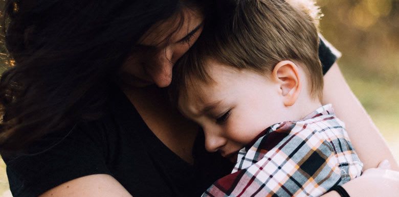 Un décès dans la famille : comment parler de la mort à mon enfant ?