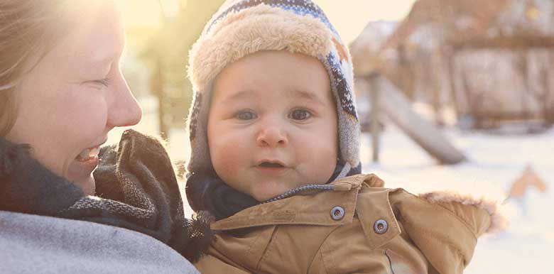 Sortir avec bébé quand il fait froid 