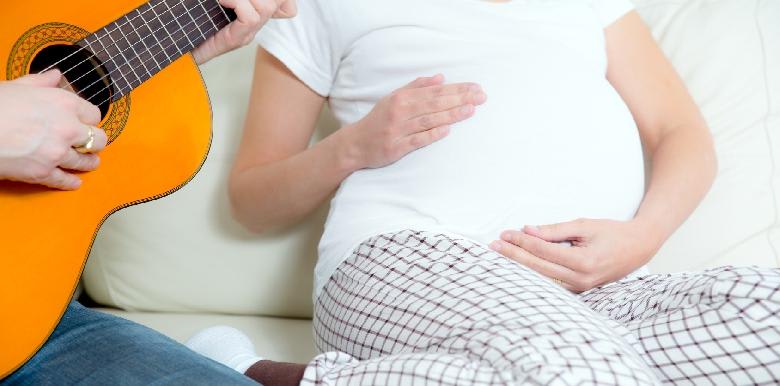 Préparation à la naissance : le chant prénatal