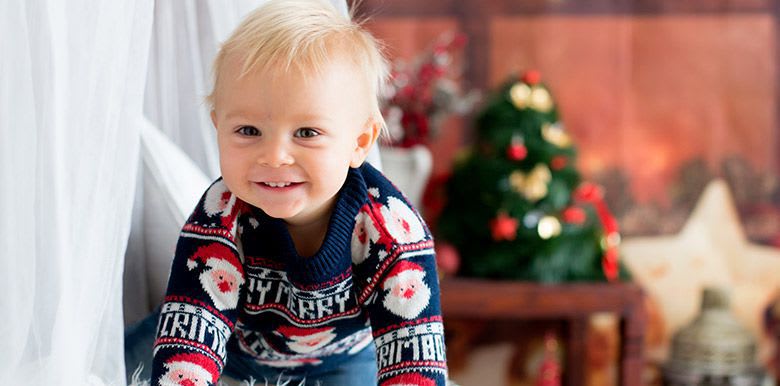 Tenue de fête de Bébé : l'habiller pour Noël et le Nouvel An