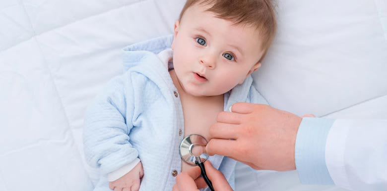 bébé a la grippe : symptômes et traitement