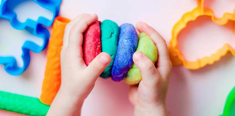 Faire de la pâte à modeler maison