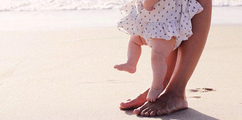 Vacances à la mer avec bébé : les indispensables 