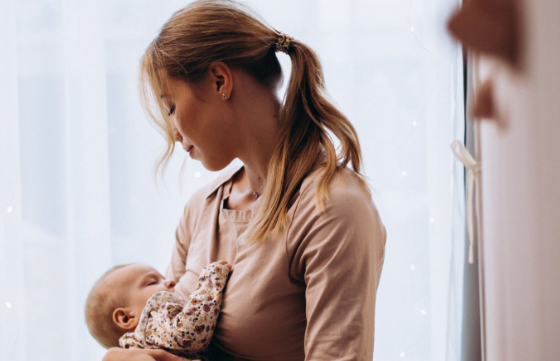 Suis l'alimentation de bébé 🍼