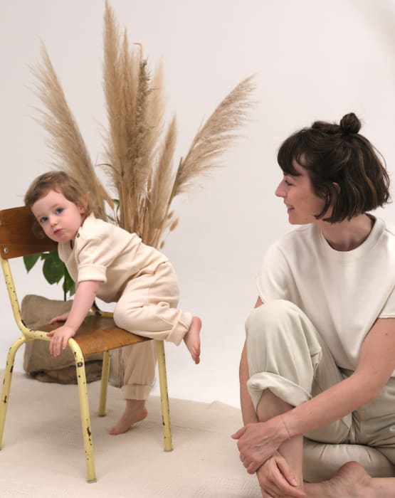 Clemence Pernoud avec un enfant