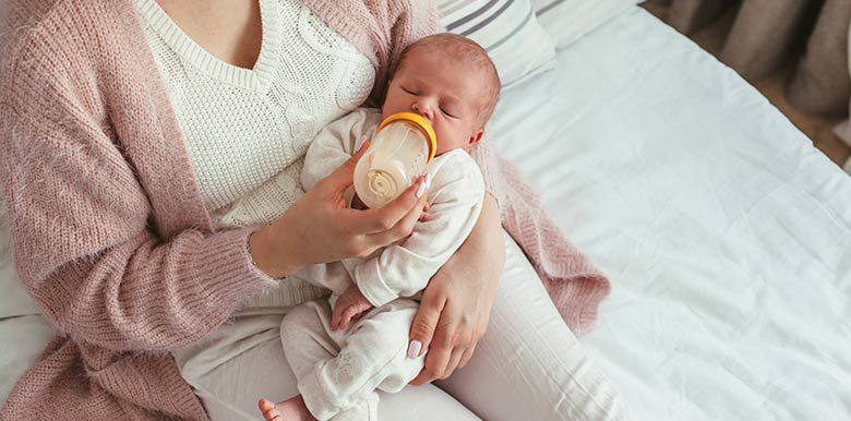 Nourrir mon bébé : le premier biberon !