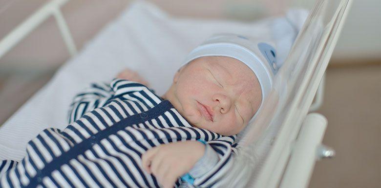 Premières nuits à la maternité : comment ça se passe ?