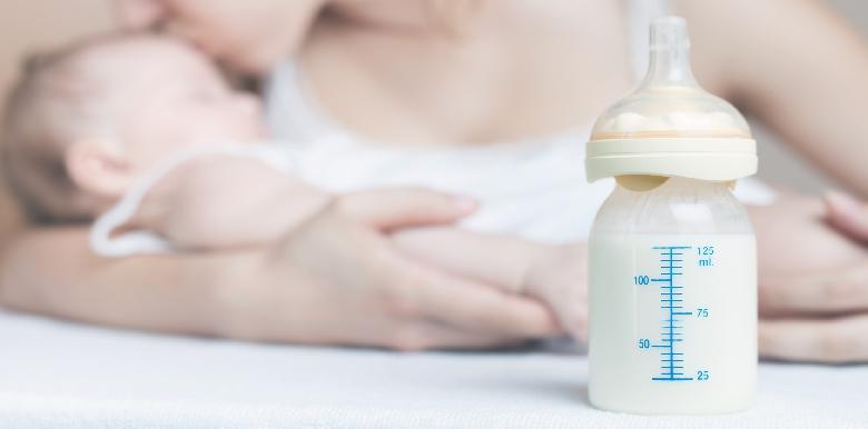 Le 1er biberon de votre bébé: préparation, lavage & stérilisation