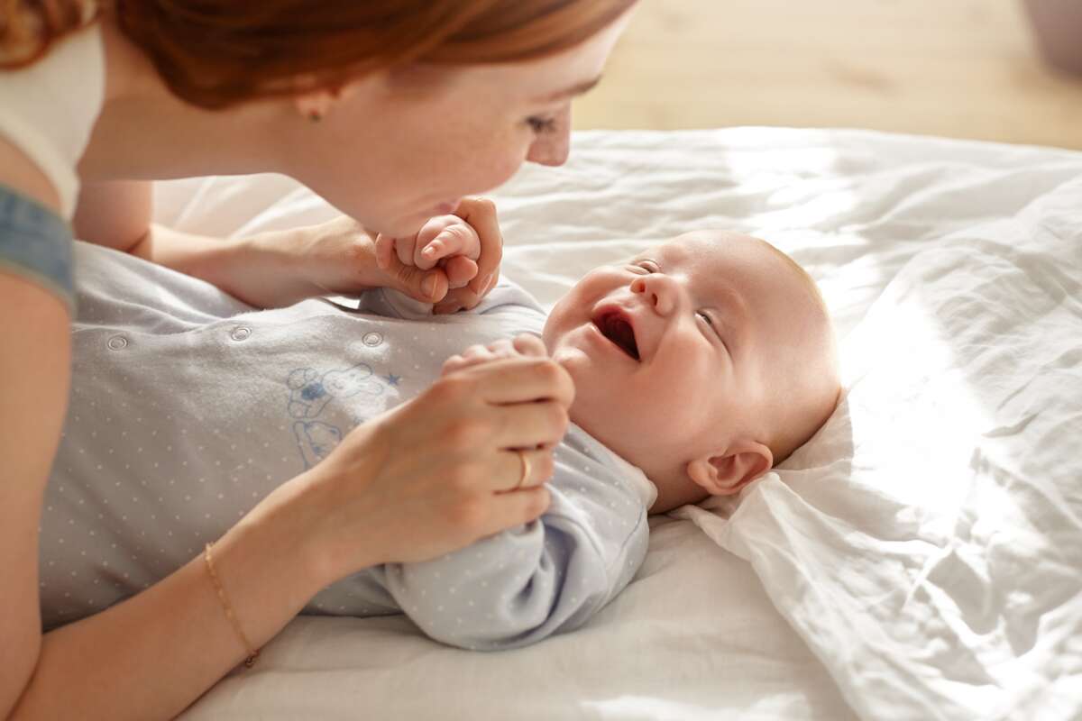 Bébé 3 mois : éveil et développement - Parole de mamans