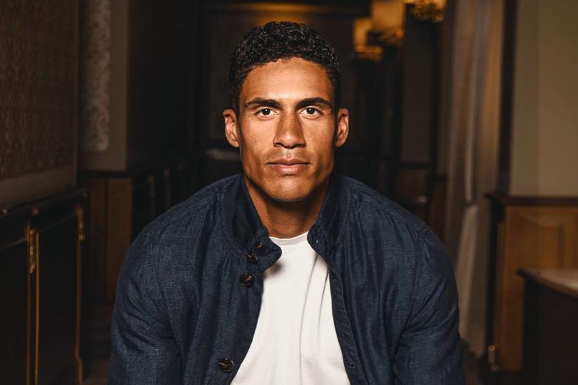 Raphael Varane resmi gabung Como. Info Main Bola Raphael Varane Punya Pekerjaan Baru Setelah Pensiun