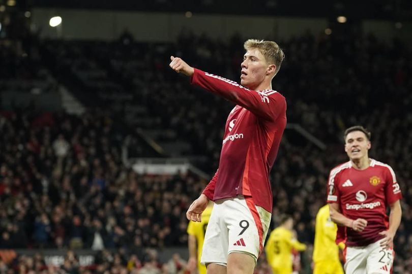 Selebrasi Rasmus Hojlund dalam laga Liga Europa antara Manchester United vs Bodo/Glimt, Jumat (29/11/2024) Info Main Bola Rasmus Hojlund Bungkus Dua Gol, Tanda-Tanda Bakal Moncer di Era Amorim?!