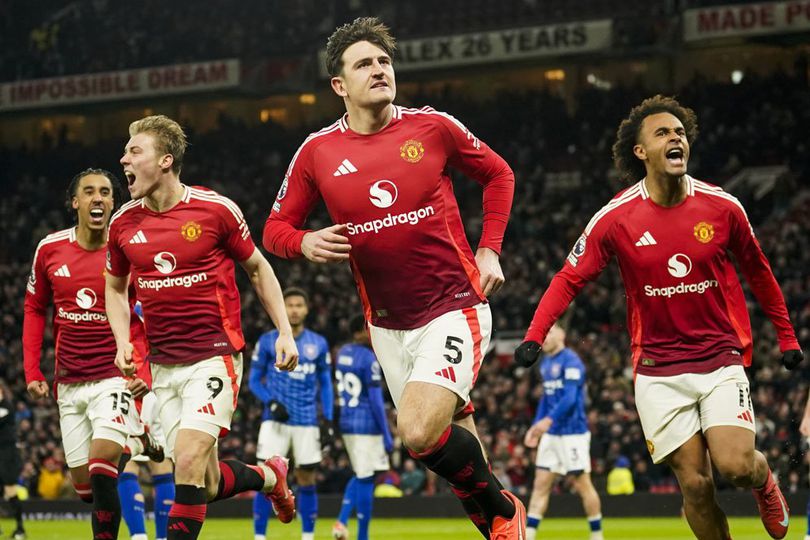 Selebrasi Harry Maguire usai membobol gawang Ipswich Town, Kamis (27/2/2025) info main bola Skuad MU untuk Lawatan ke Markas Chelsea: Leny Yoro dan Matthijs de Ligt Absen, Ayden Heaven Comeback