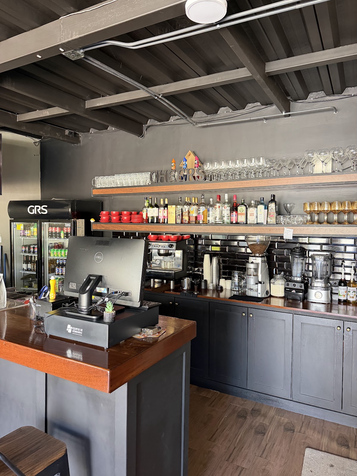 Cipreses, Restaurante y Café