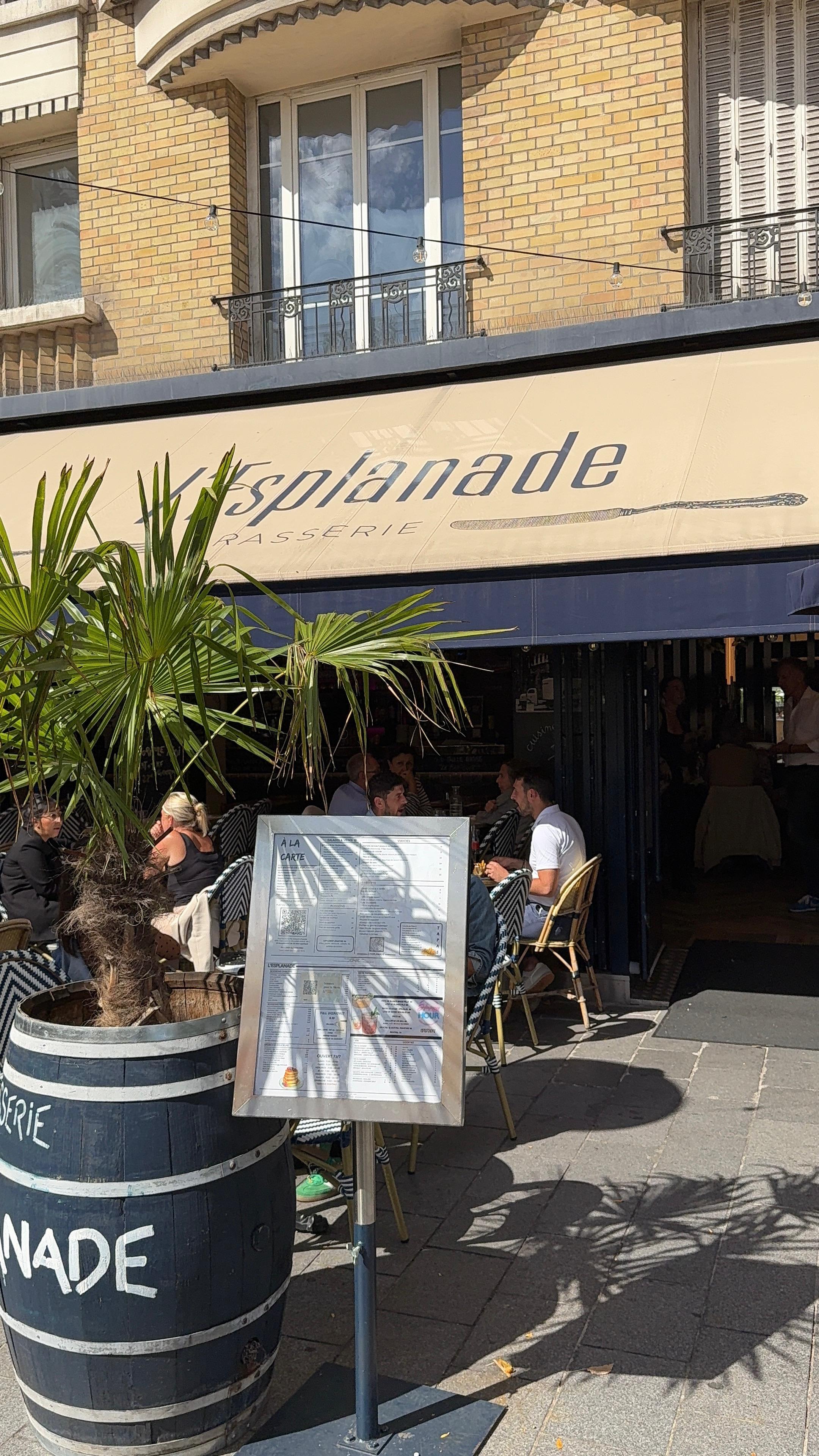 Manger en terrasse à L’Esplanade Clichy : bienfaits et convivialité