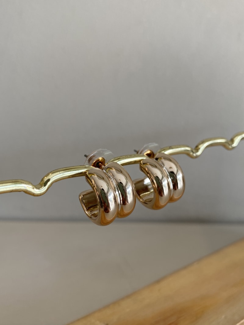 Mini argola dourada