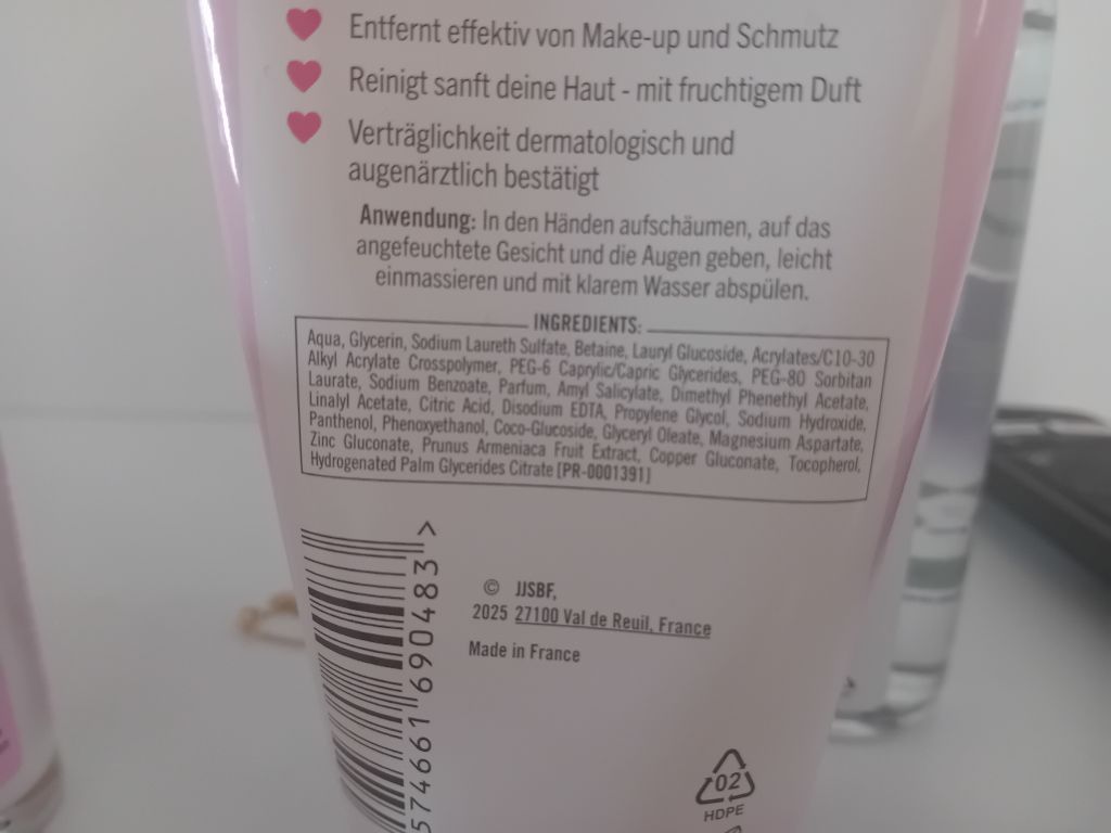 Unknown Brand Face Cleanser