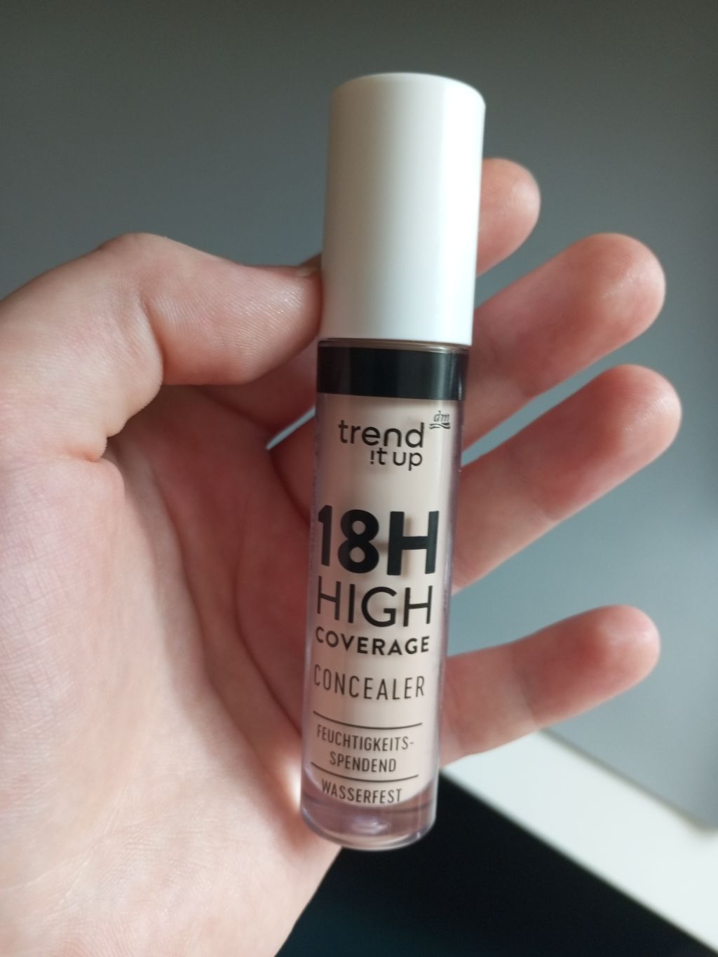 trend !t up 18H High Coverage Concealer