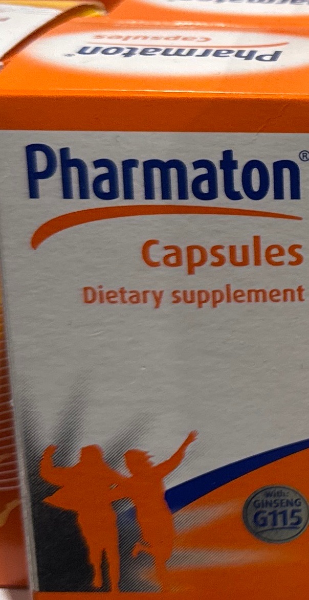 Pharmaton Capsules label
